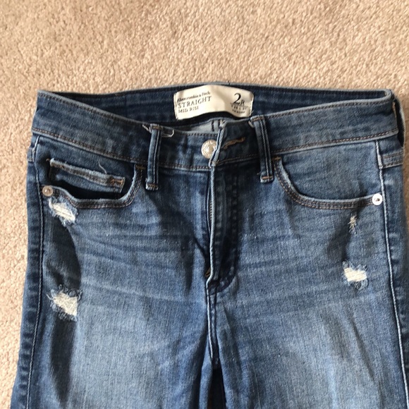 Abercrombie & Fitch MidRise Straight Jeans W26L31 - Picture 2 of 5